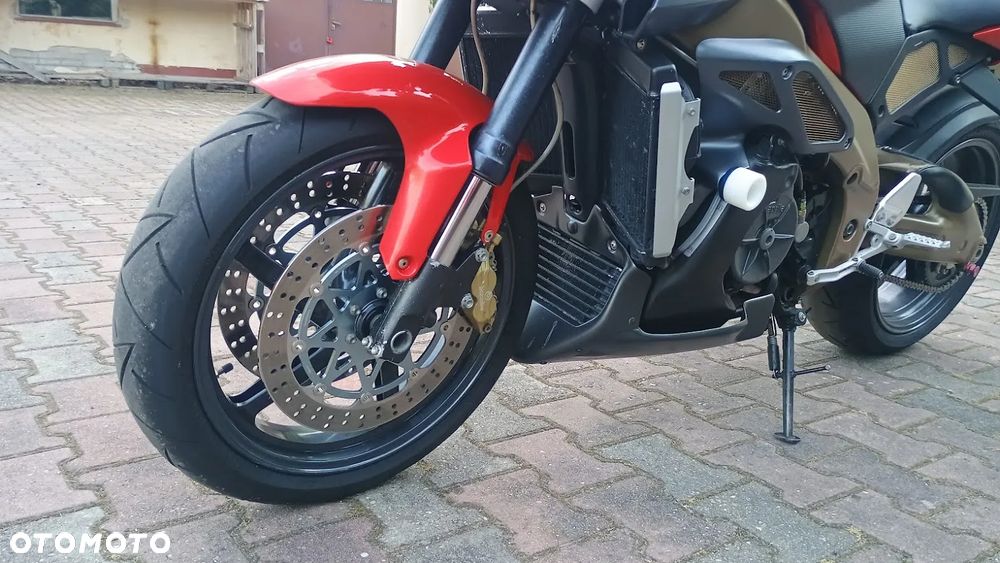 Aprilia Tuono - 7