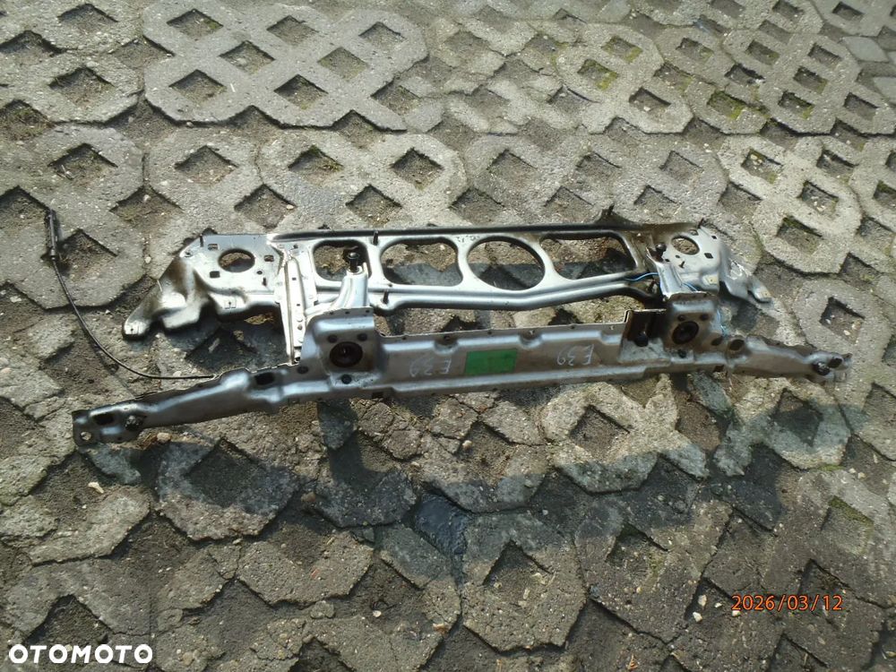 wzmocnienie pas przedni górna belka maski  bmw e39 bez rdzy - 9