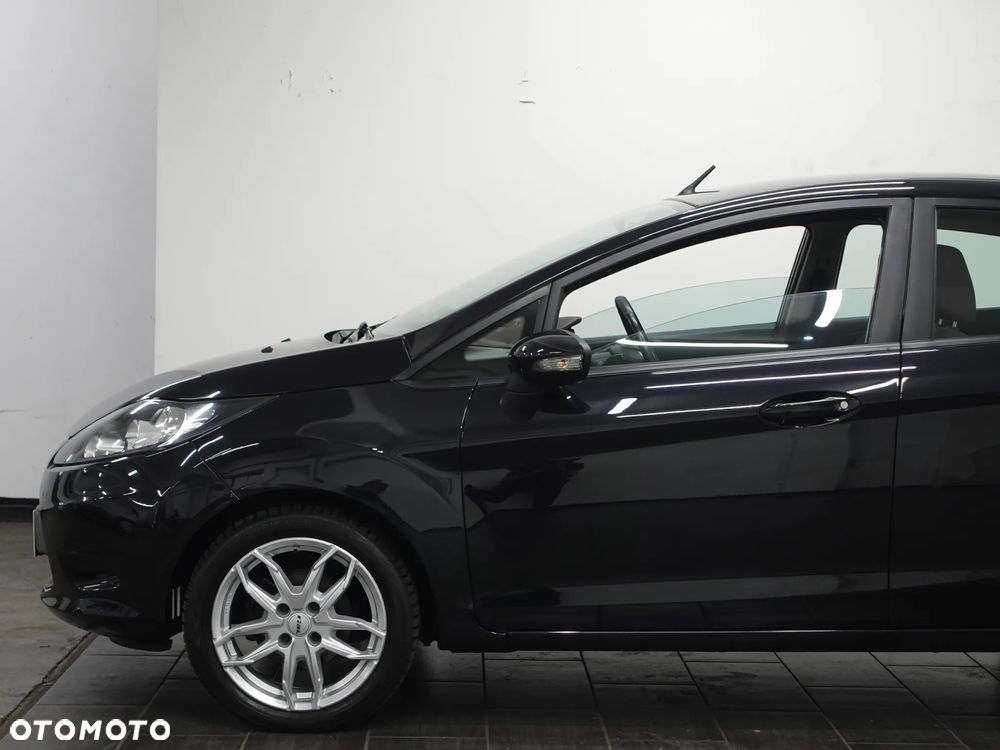 Ford Fiesta 1.25 Celebration - 16