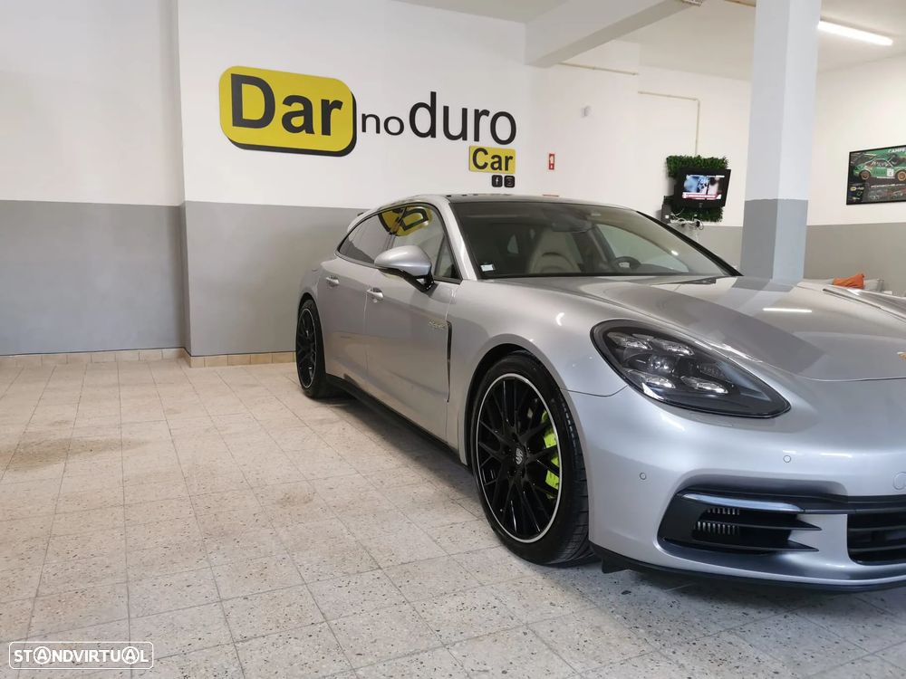Porsche Panamera Sport Turismo 4 E-Hybrid Platinum Edition - 2