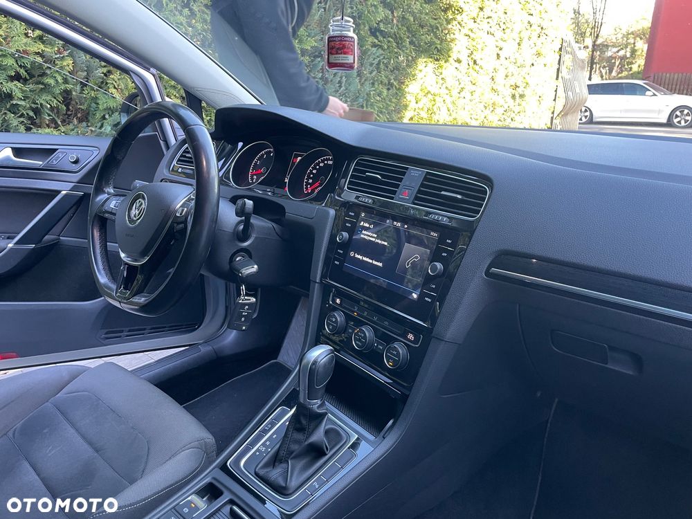 Volkswagen Golf 1.4 TSI BMT Highline DSG - 23