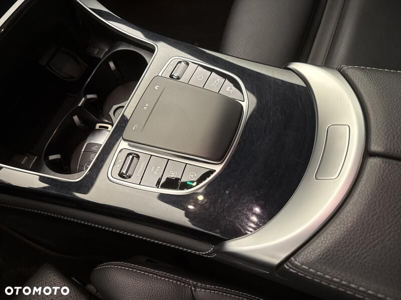 Mercedes-Benz GLC - 18