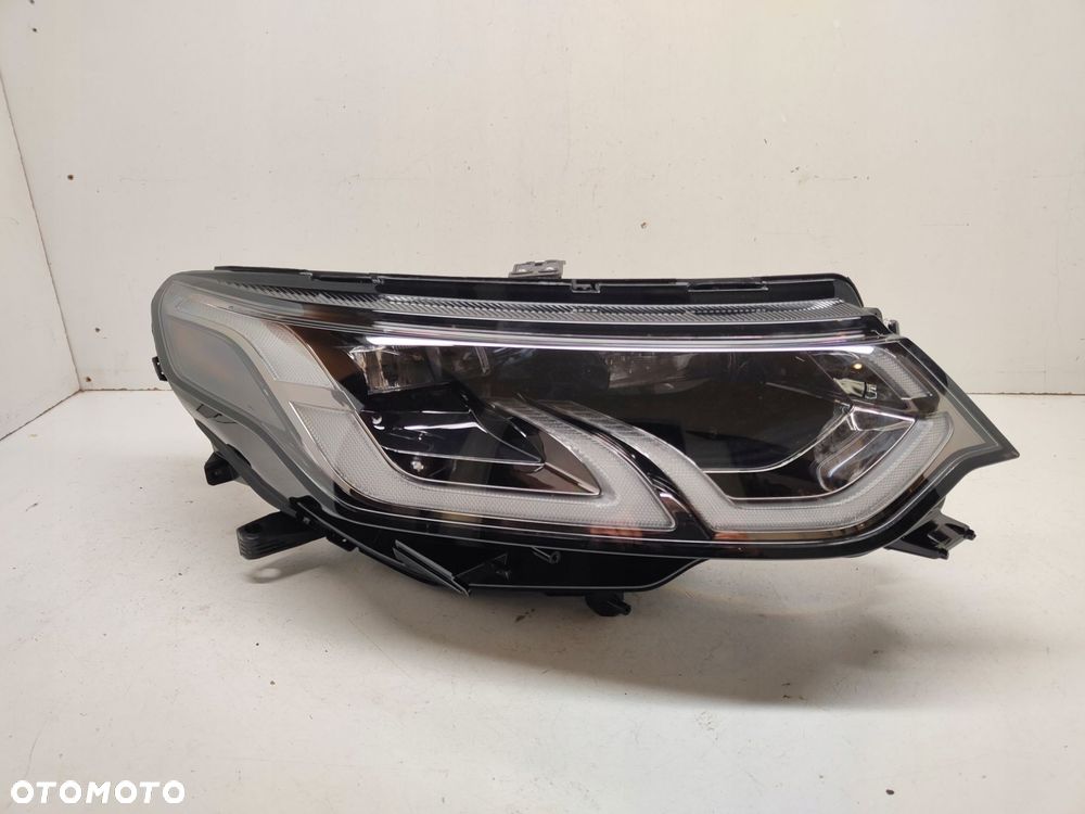 land rover discovery sport lift prawa lampa led - 1