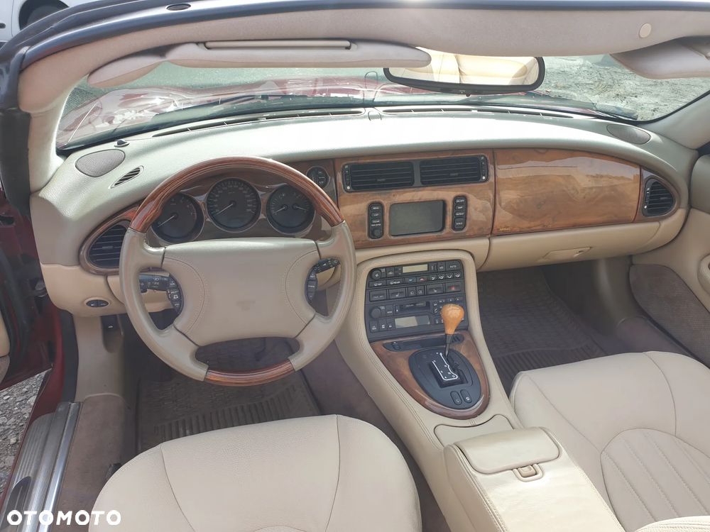 Jaguar XK Cabrio - 15