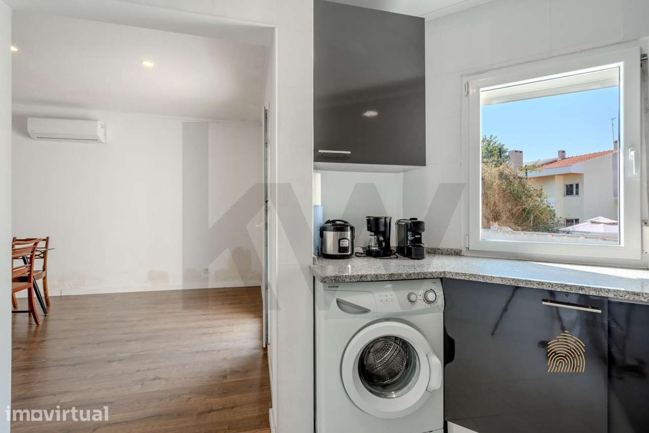 T2 na Cruz Quebrada | Varanda | Potencial Duplex | A 1 min. do Comboio - Grande imagem: 3/25
