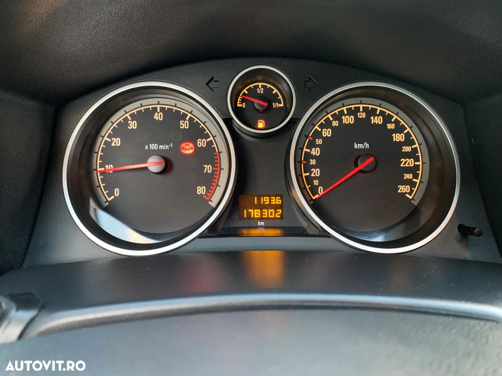 Opel Astra - 16