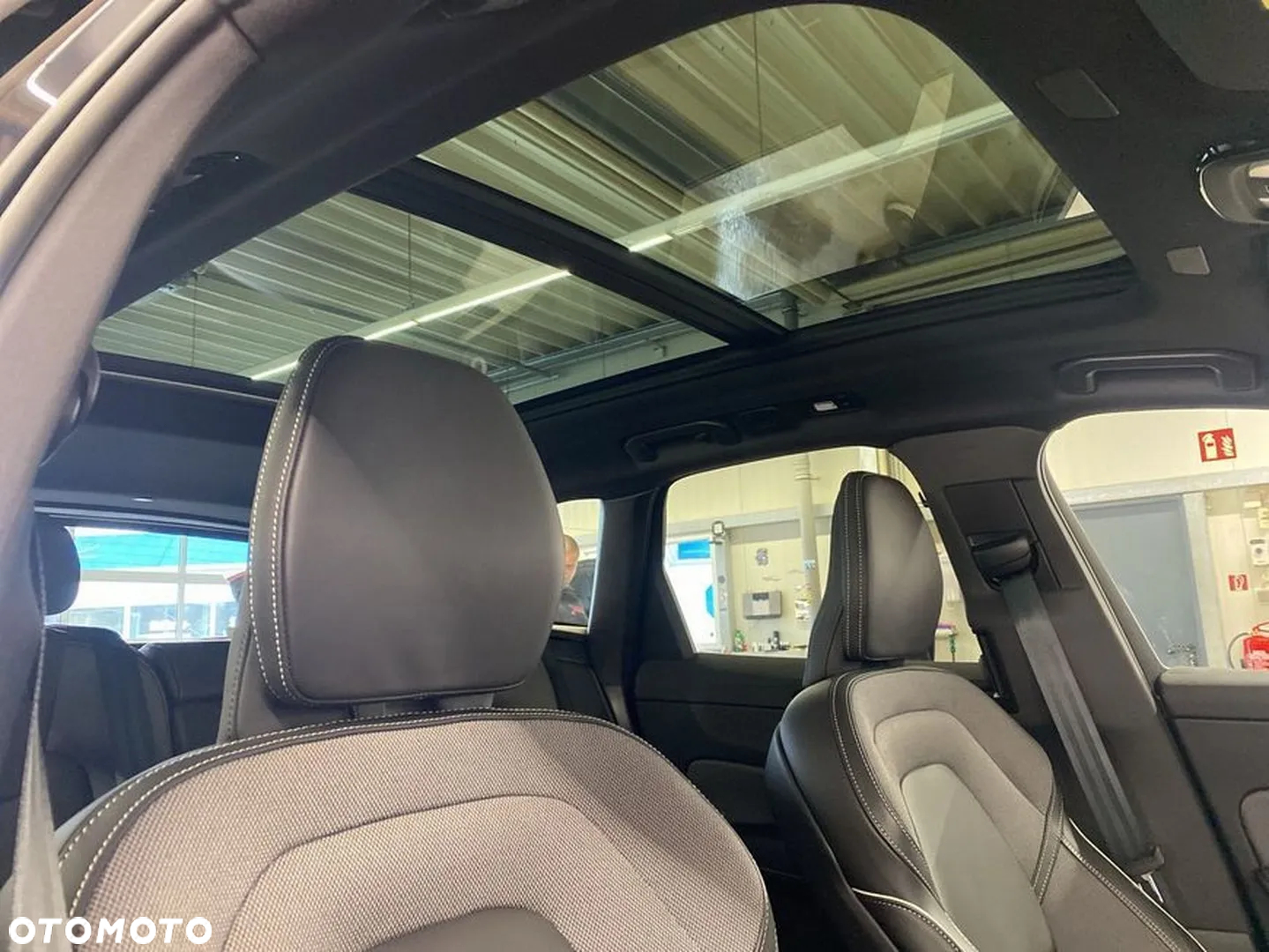 Volvo XC 60 B5 B AWD Plus Black Edition - 8