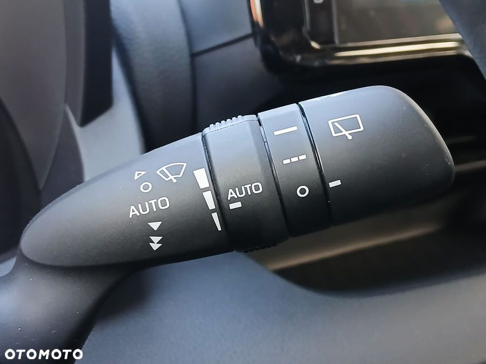 Toyota Yaris Hybrid 1.5 Style - 30