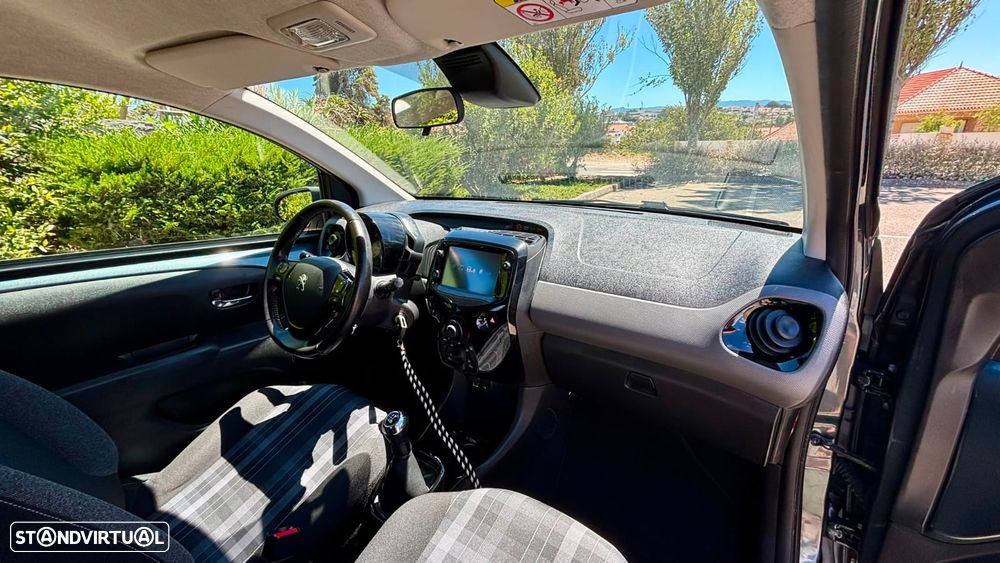 Peugeot 2008 1.2 PureTech Allure - 10