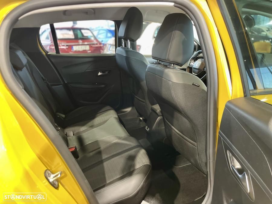 Peugeot 208 1.2 PureTech Allure Pack EAT8 - 27