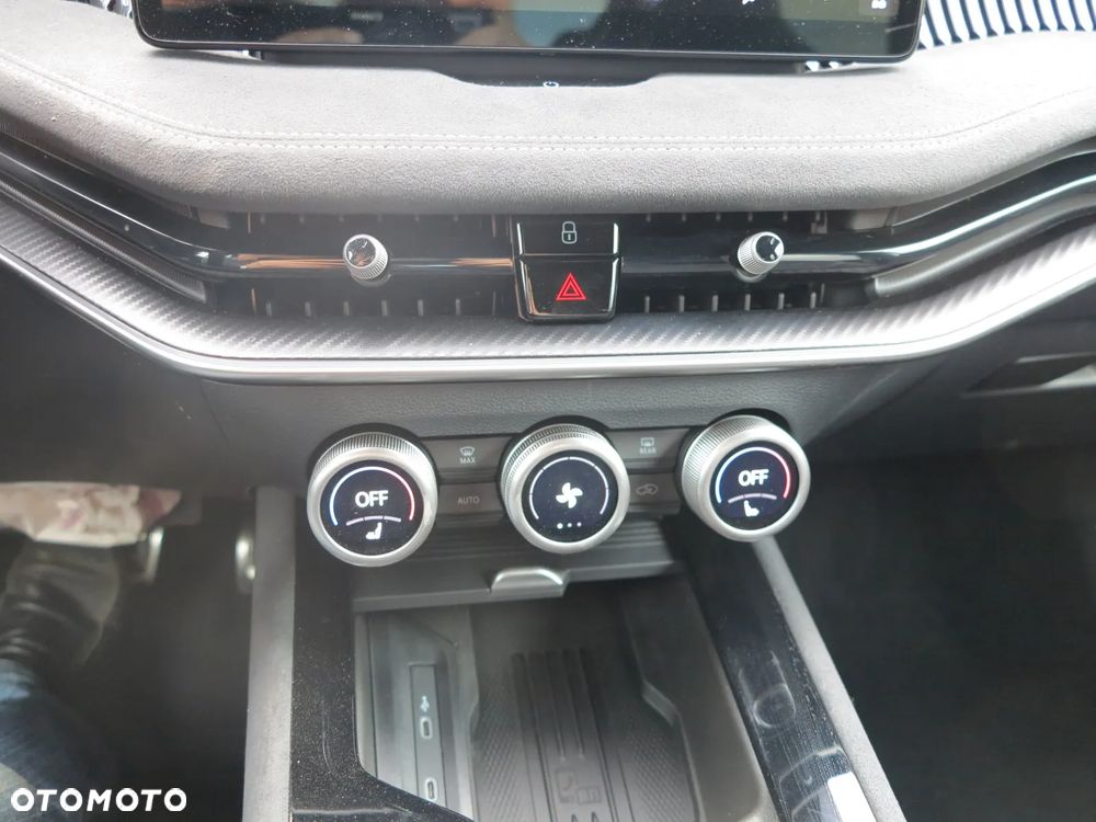 Skoda Superb 2.0 TSI Sportline DSG - 16