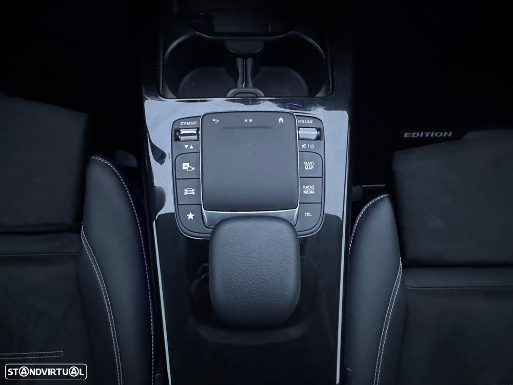 Mercedes-Benz A 250 e AMG Line - 20