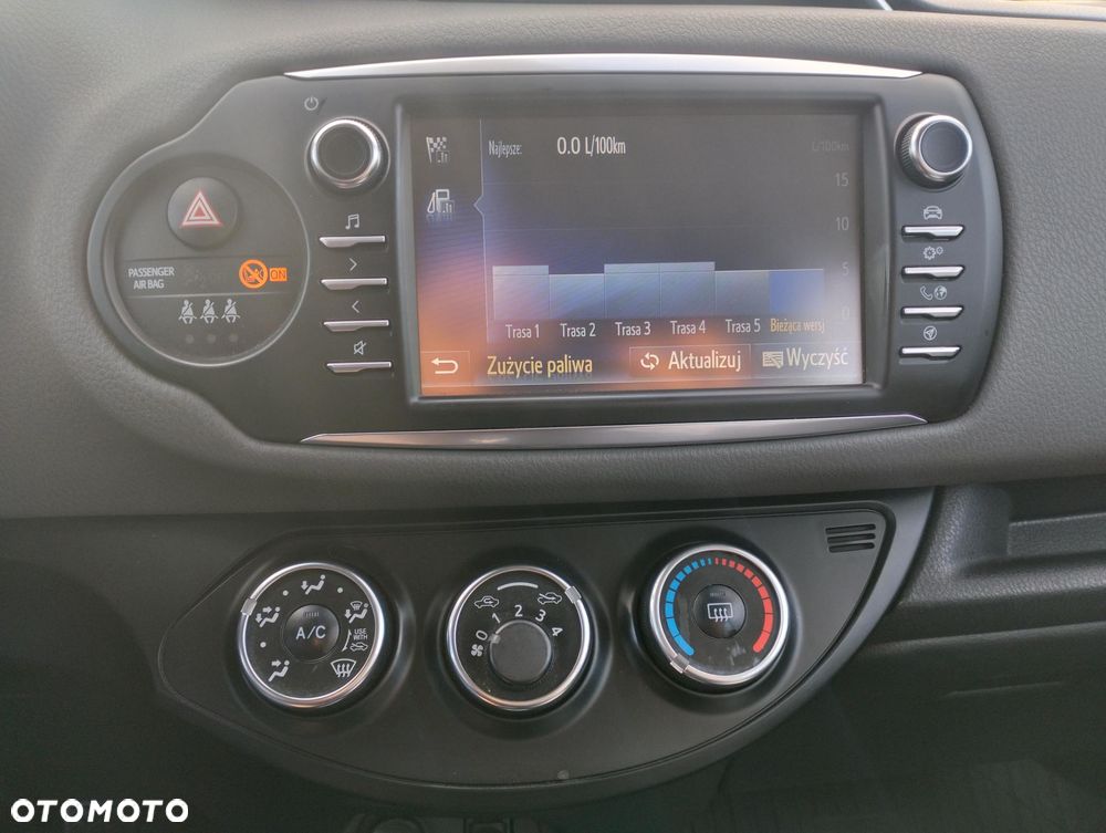 Toyota Yaris - 25
