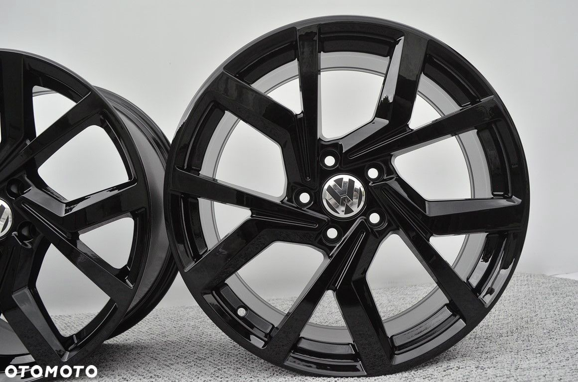Felgi 8x18 5x112 VW Passat Golf Scirocco Touran Arteon TRoc CC Tiguan Caddy - 8