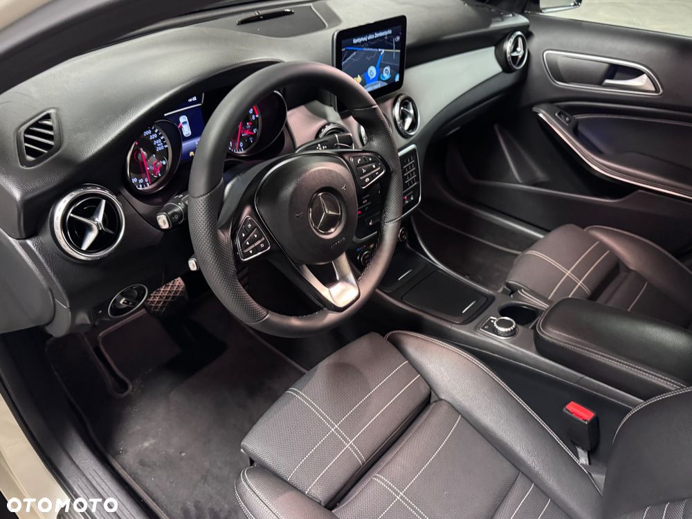 Mercedes-Benz GLA 200 7G-DCT Edition 1 - 30