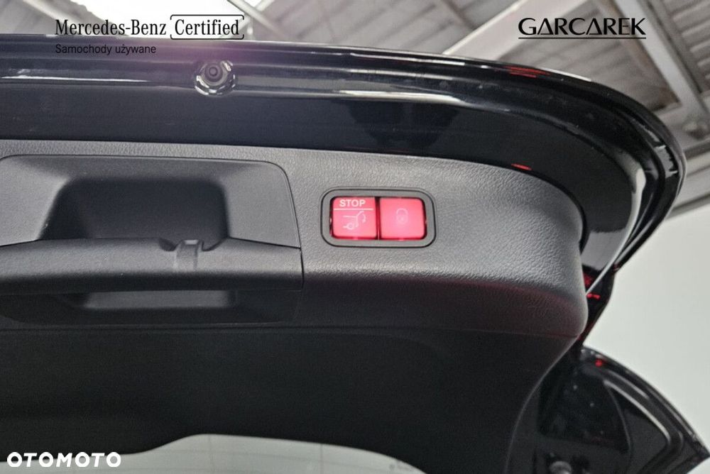 Mercedes-Benz GLA - 11