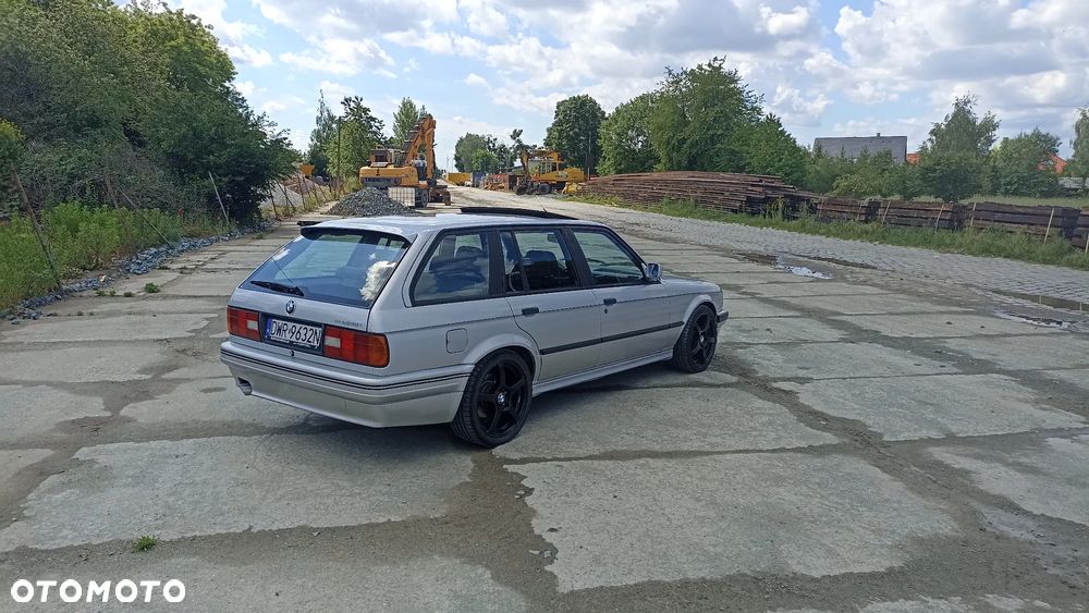 BMW Seria 3 325i - 12