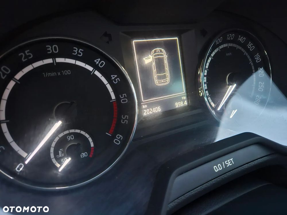 Skoda Octavia 2.0 TDI RS - 19