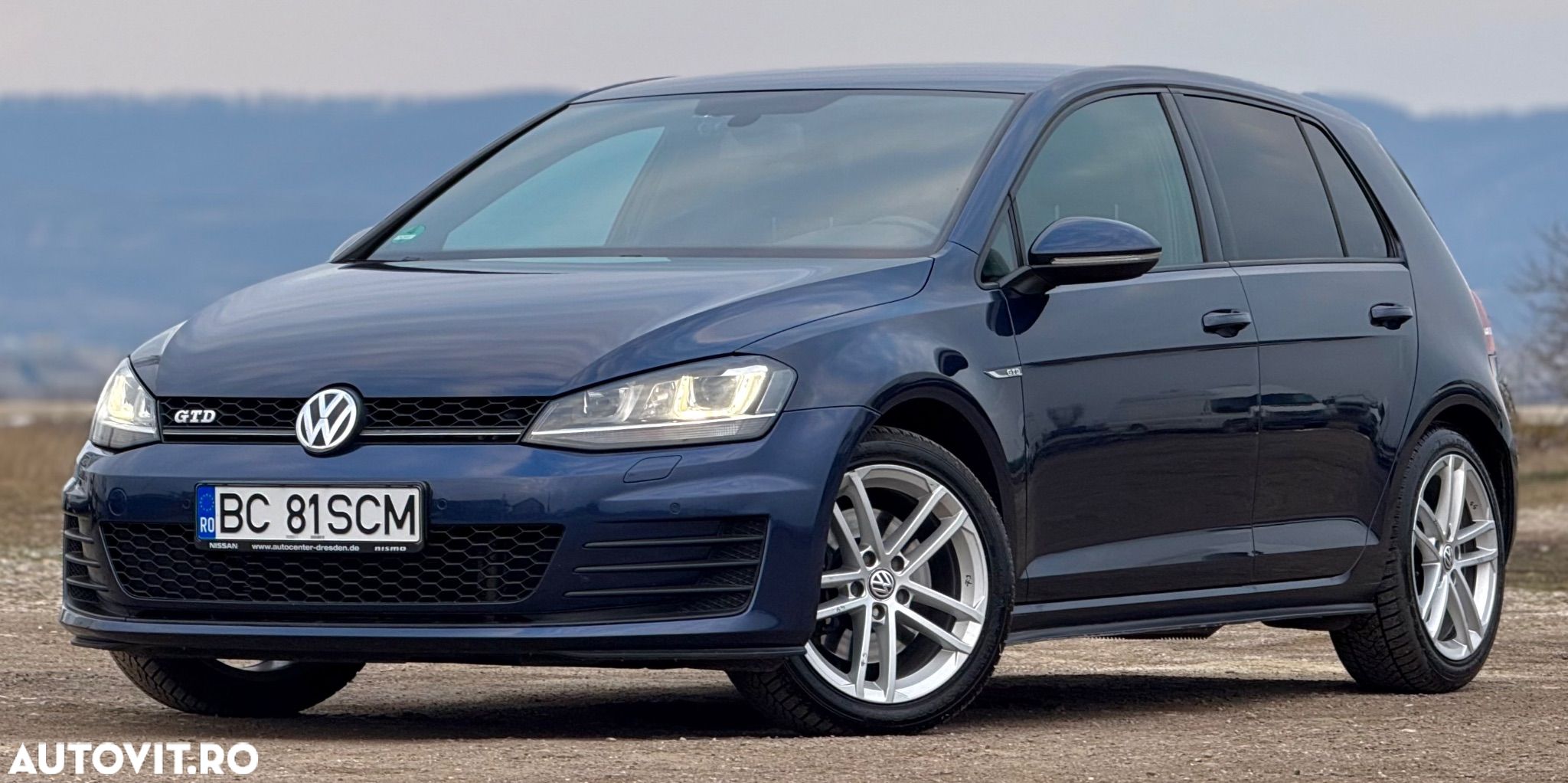 Volkswagen Golf 2.0 TDI GTD - 1