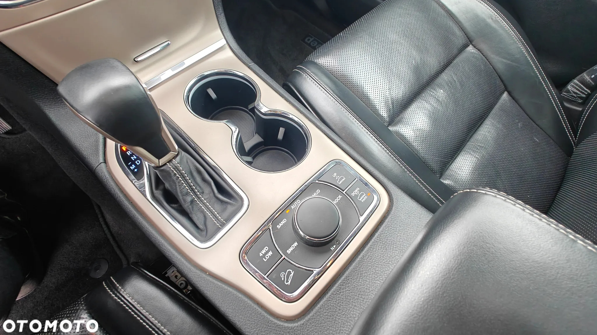 Jeep Grand Cherokee 3.6 V6 Overland Summit - 24