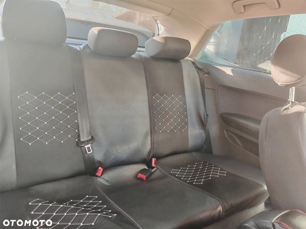 Audi A3 3-drzwiowe 1.6 Ambiente - 7