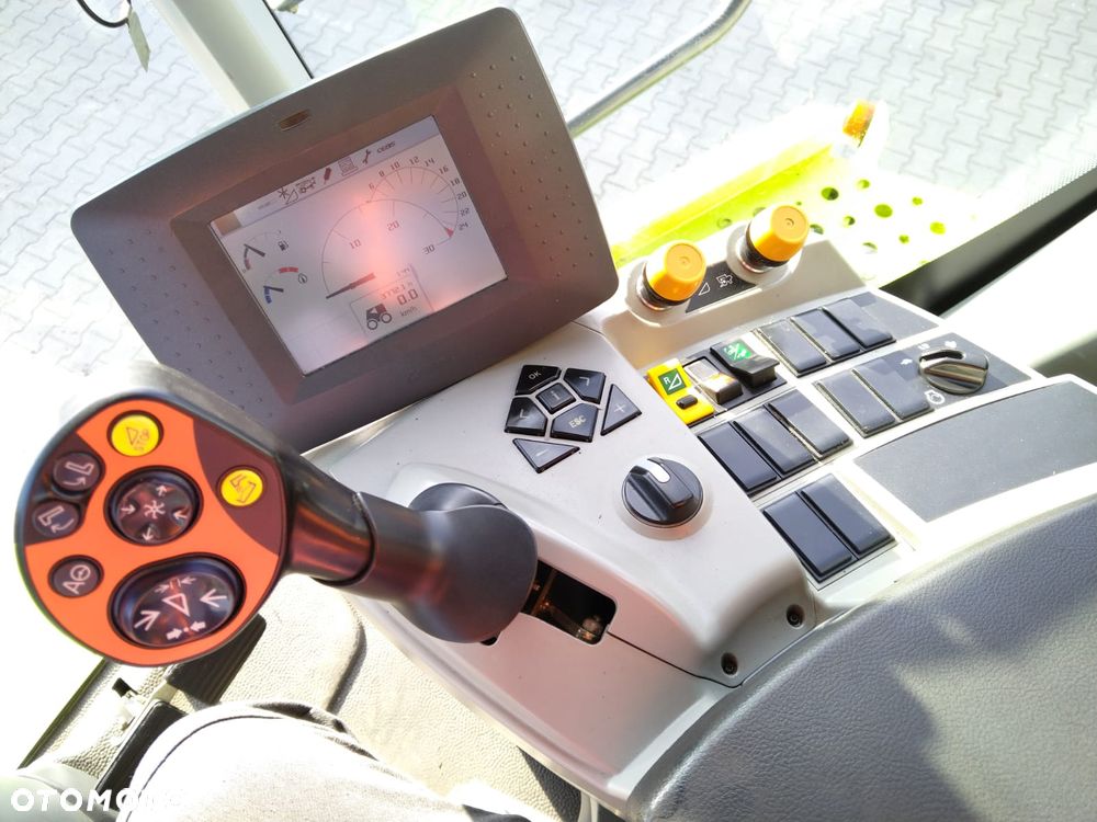 Claas Tucano 450 - 14