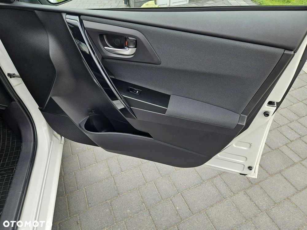 Toyota Auris - 18