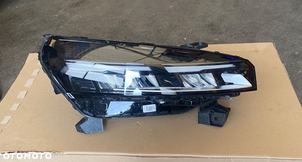 RENAULT CLIO 5 V LIFT FL 2024r Igła! Kompletna LAMPA PRZEDNIA PRAWA REFLEKTOR PRAWY PRZEDNI PRZÓD FULL LED  LEDOWY  EUROPA FULLLED 260103507R Wwa