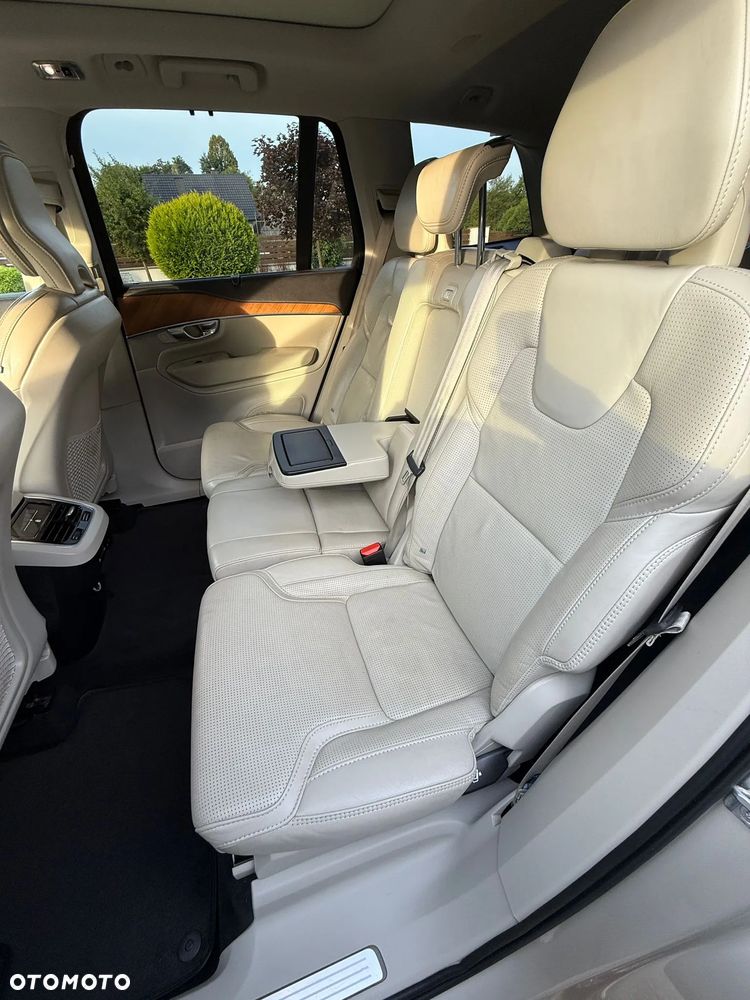 Volvo XC 90 - 19