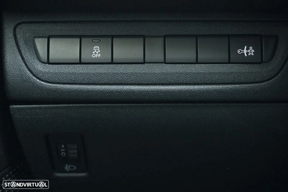 Peugeot 2008 1.4 HDi Active - 25