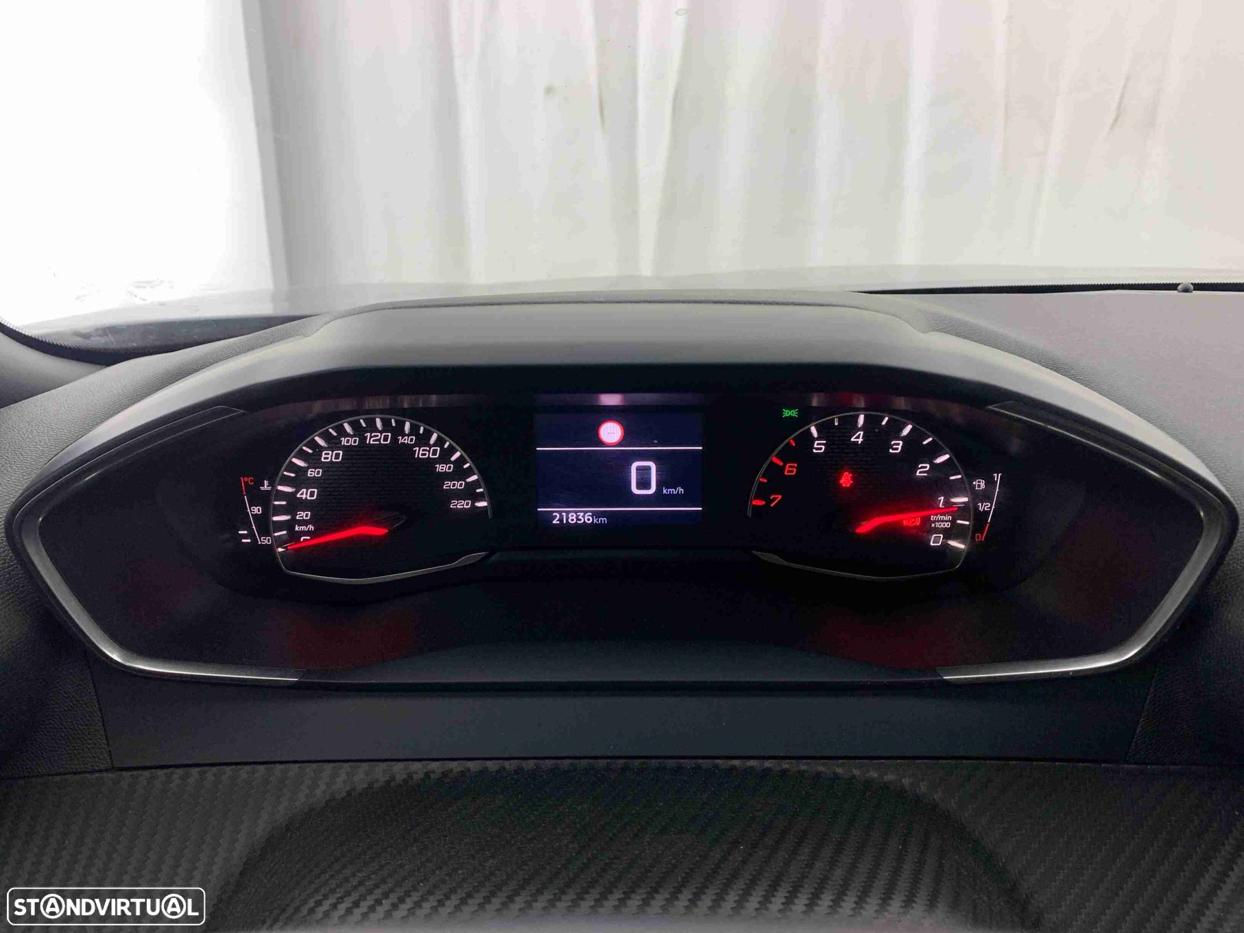 Peugeot 2008 1.2 PureTech Active - 8