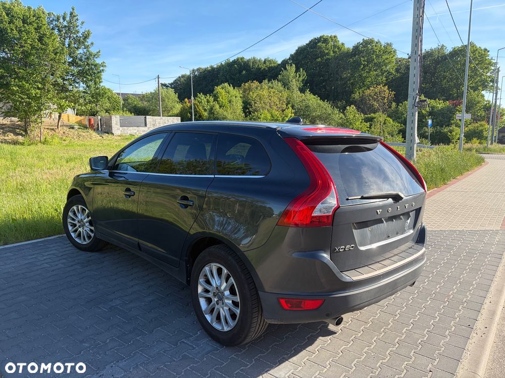 Volvo XC 60 2.4D AWD Summum - 3