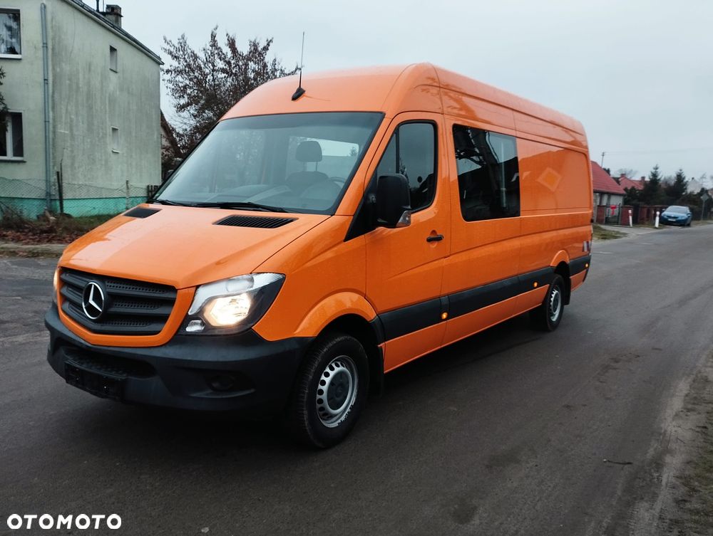 Mercedes-Benz Sprinter - 1