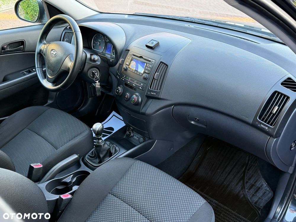 Hyundai i30 1.4 Edition 20 - 23