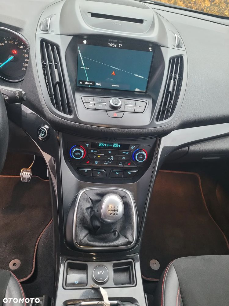Ford Kuga - 17