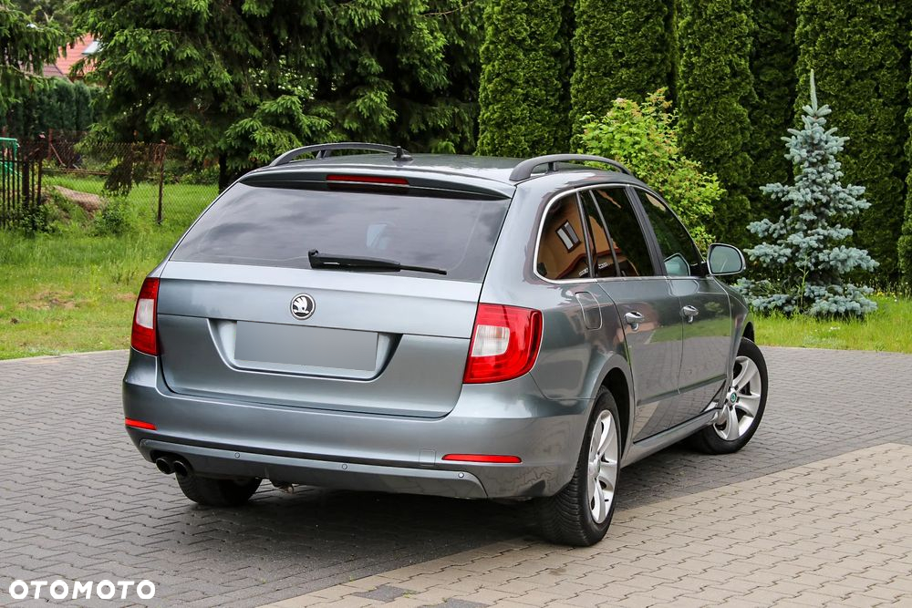 Skoda Superb 2.0 TDI DSG Exclusive - 15
