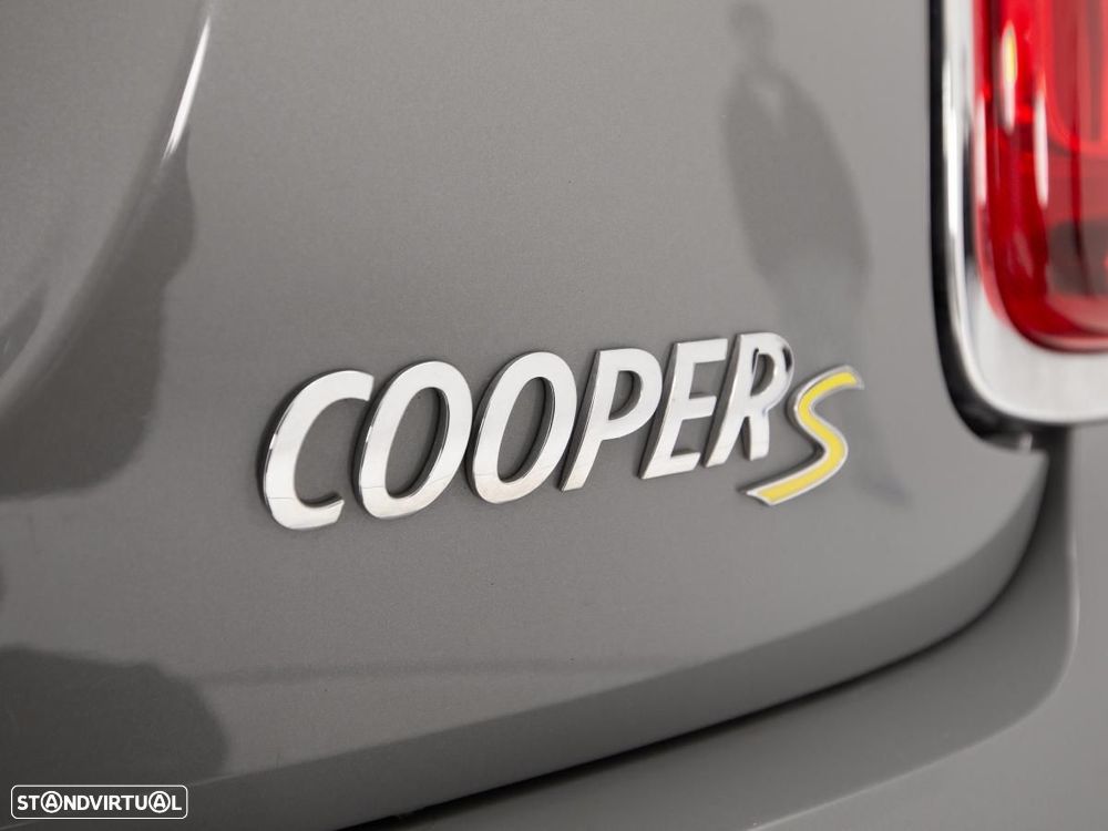 MINI 3 Portas Cooper SE Essential - 16