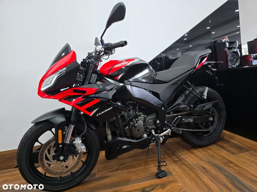 Aprilia Tuono - 7