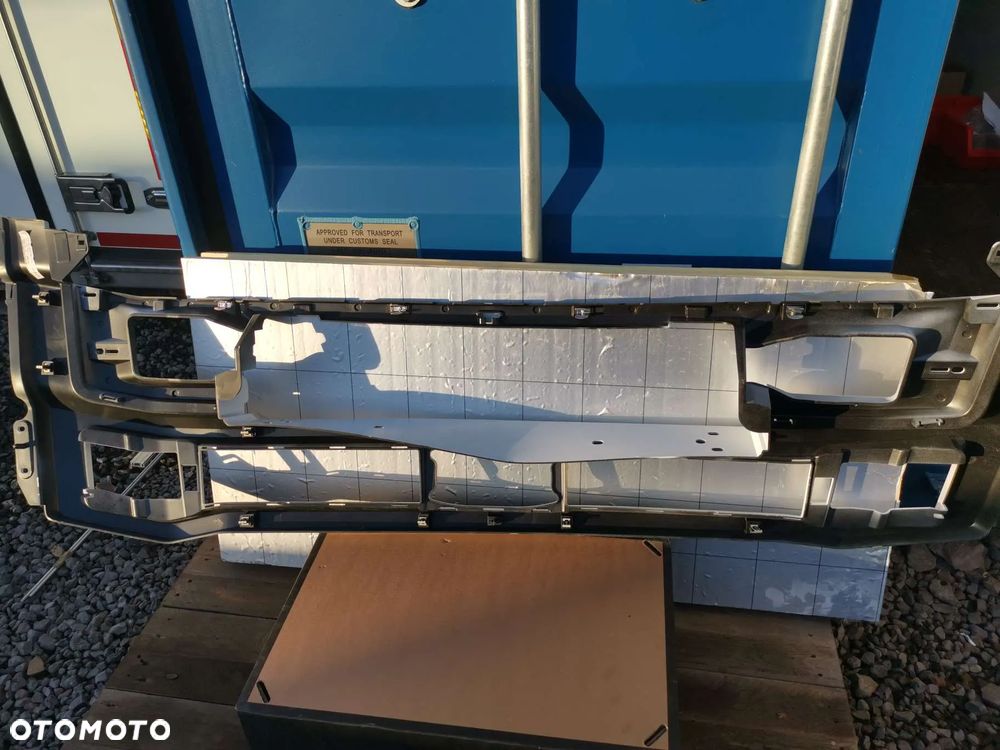 T316323 Zderzak Ford F-max - 3