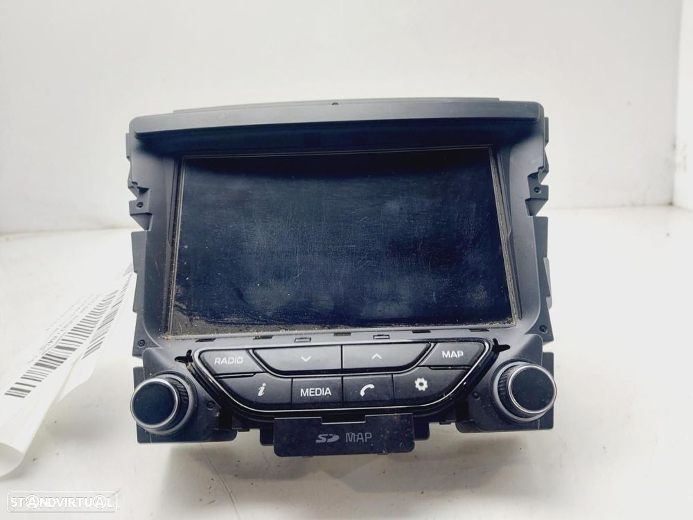 SISTEMA DE ÁUDIO RÁDIO CD HYUNDAI I40 - 1