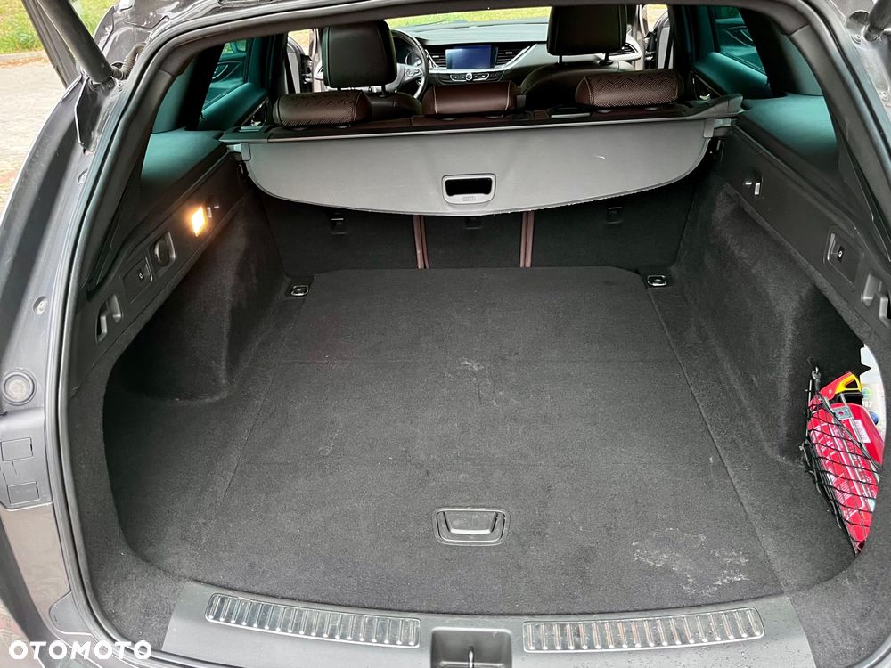 Opel Insignia - 32