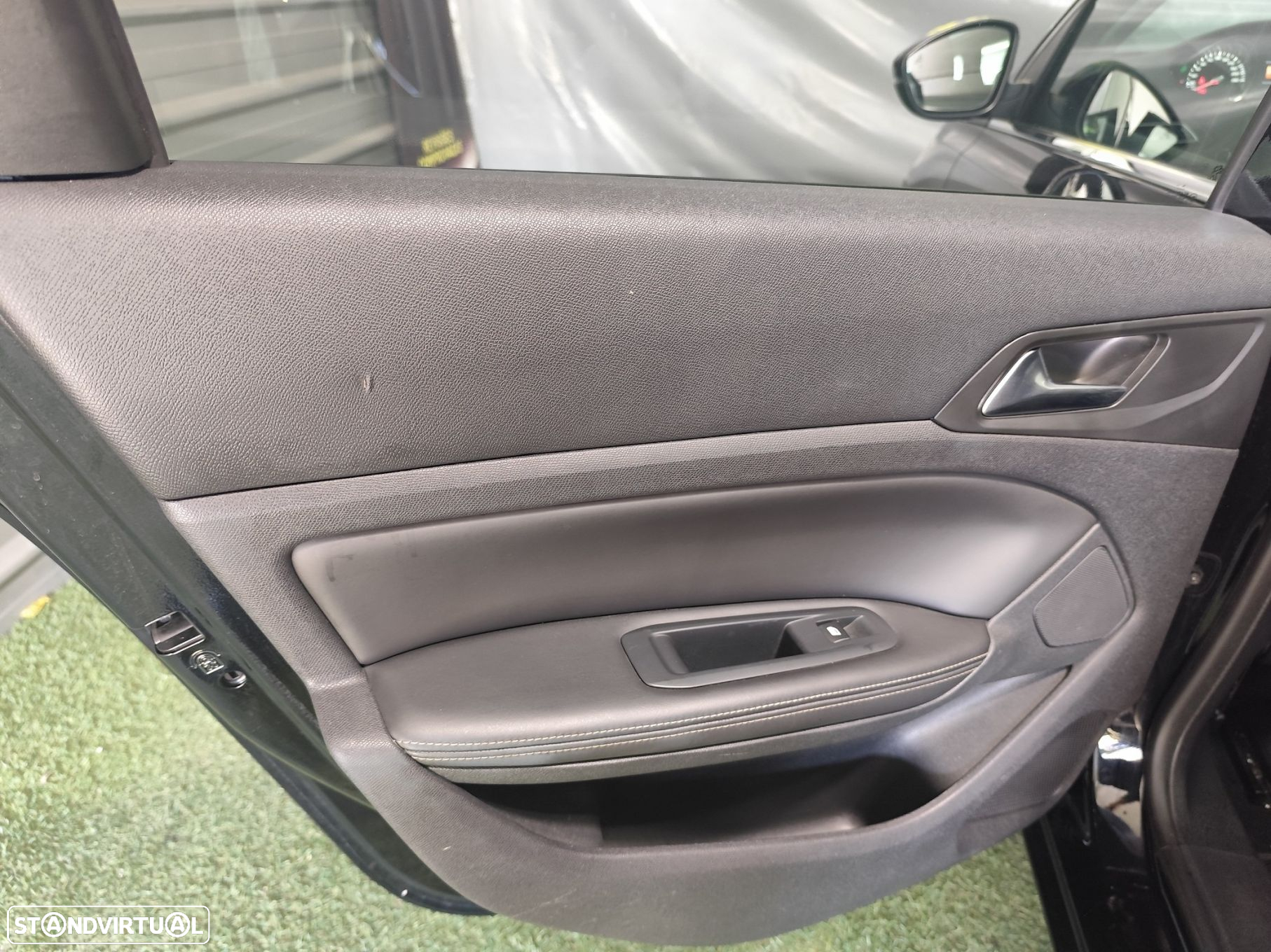Peugeot 308 SW e-HDi FAP 115 Stop&Start Allure - 34