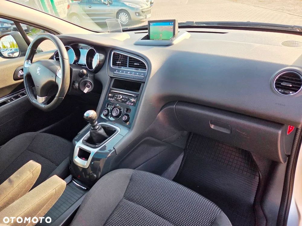 Peugeot 5008 HDI 115 Allure - 33