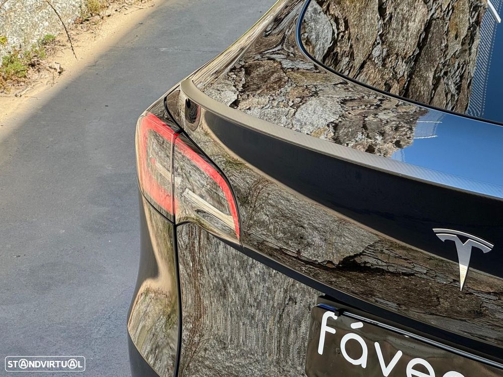 Tesla Model Y Performance Dual Motor AWD - 13
