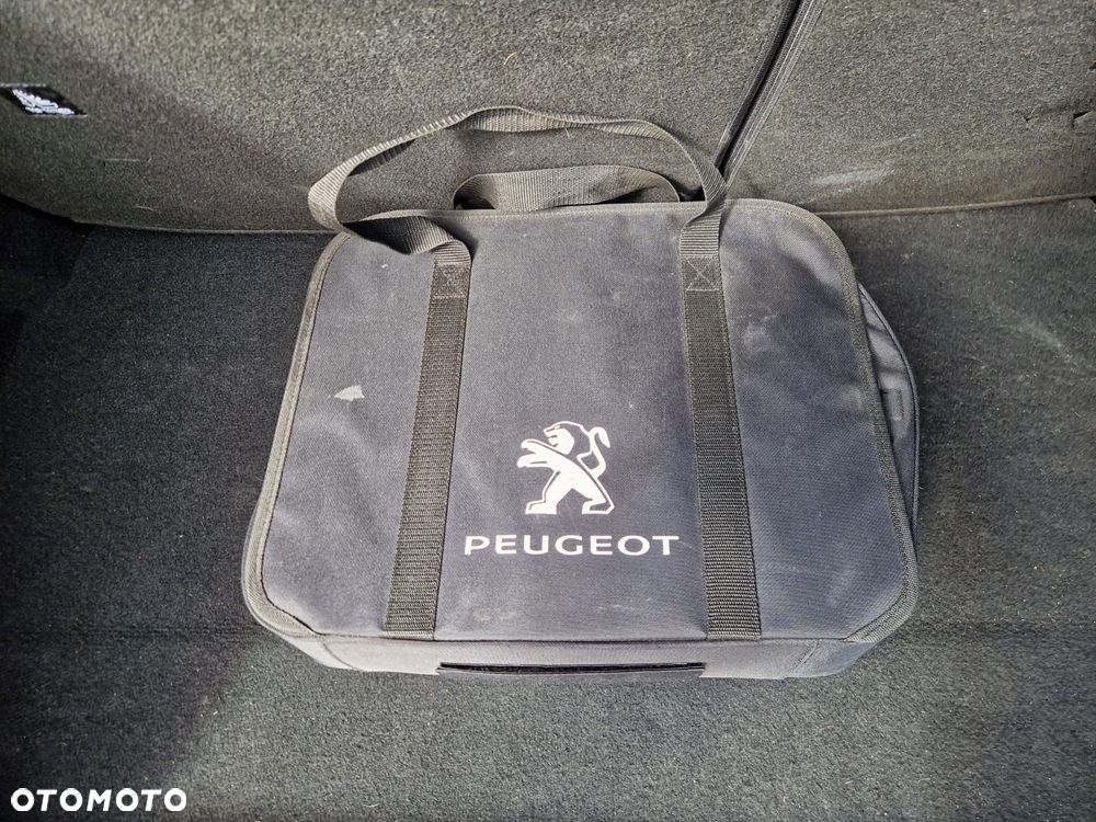 Peugeot 208 - 29