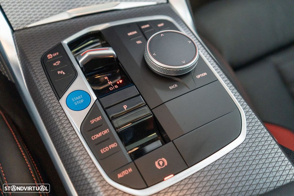 BMW i4 eDrive40 Pack Desportivo M - 29