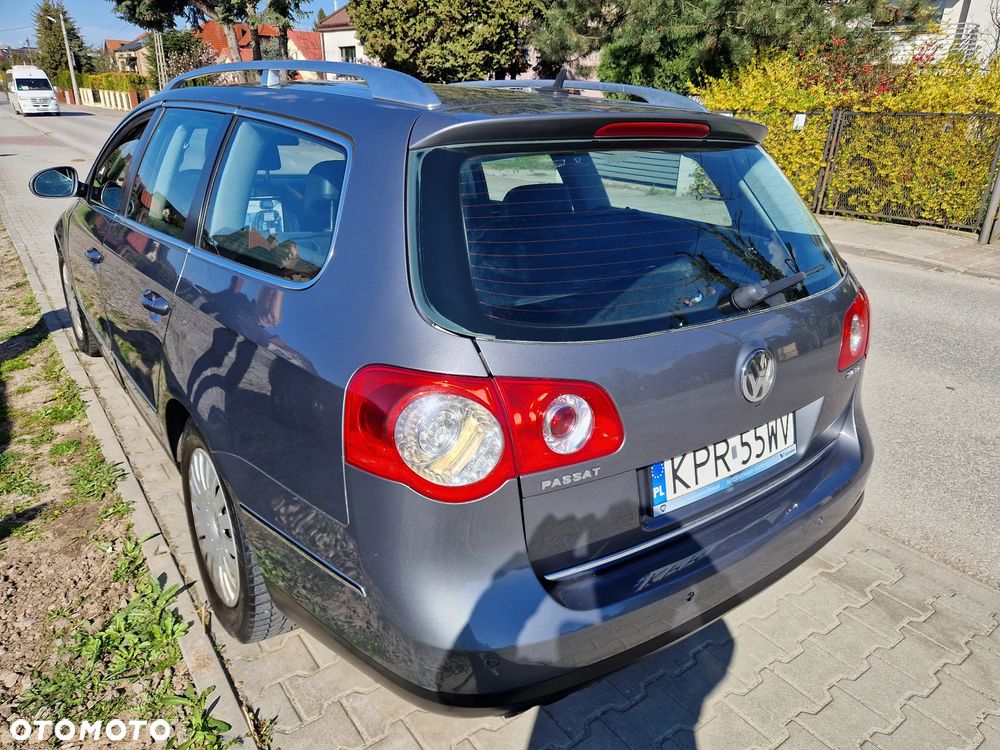 Volkswagen Passat 2.0 TDI DPF Highline - 15