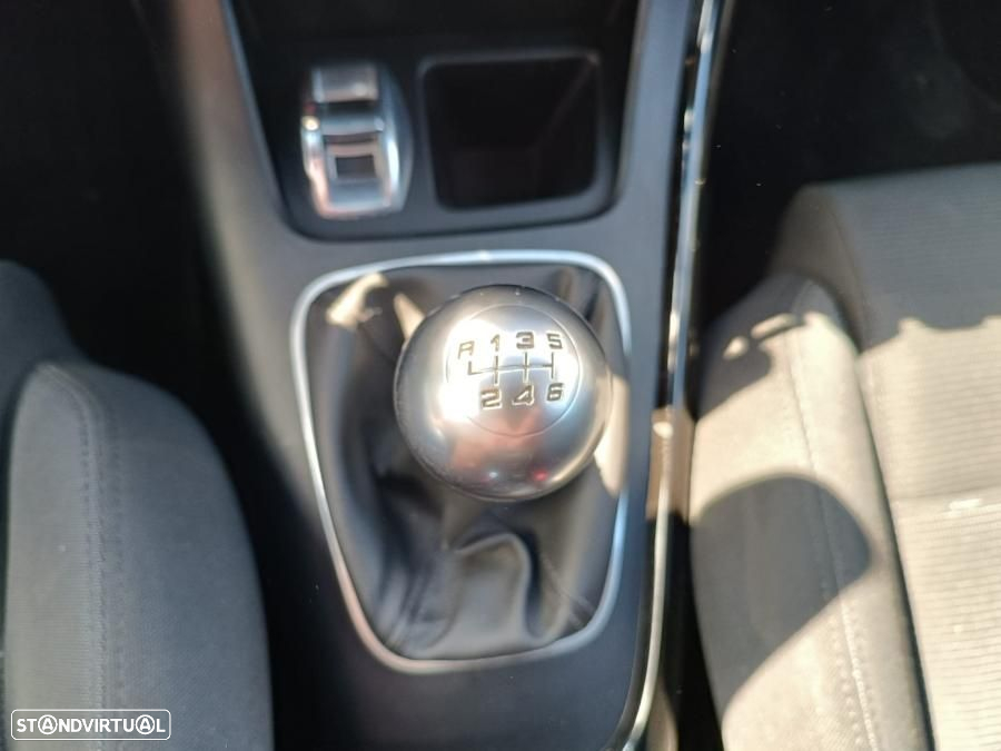 Alfa Romeo Giulietta 1.6 JTDm Trofeo - 14