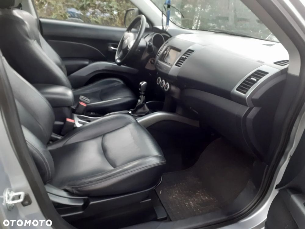 Mitsubishi Outlander 2.0 DID Instyle - 11
