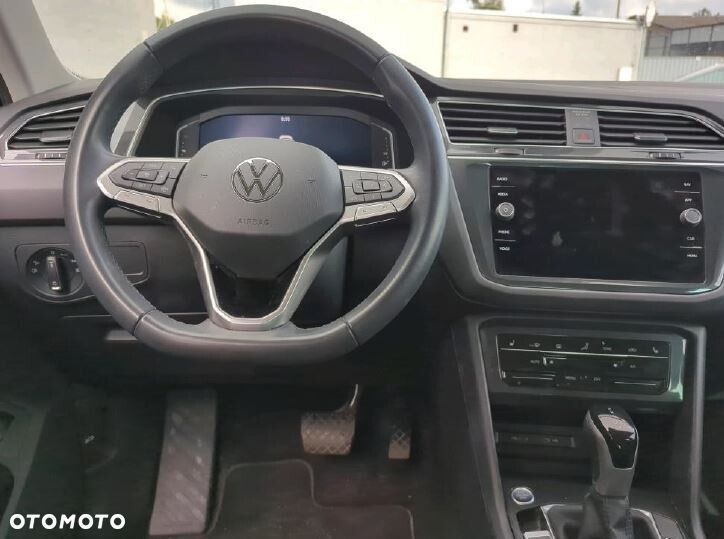 Volkswagen Tiguan - 5